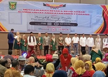 Tria Suprajeni Terpilih Jadi Ketua Umum DP ALA SMPN 2 Padang Periode 2025-2028