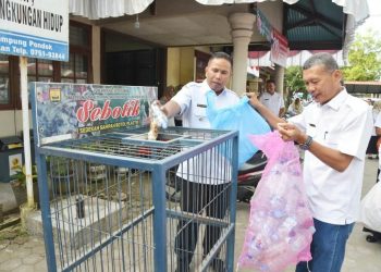 Kurangi Sampah Plastik, Perkim LH Pariaman Gagas Sebotik