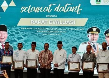 Agam Raih Penghargaan Pemerintah Daerah Terbaik dalam Penganggaran Perumahan Pedesaan