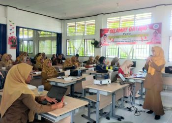 Menyulam Makna Asesmen, MGMP Pendidikan Pancasila SMP se-Kota Padang Gelar Pertemuan di SMPN 13