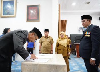 Bupati Tanah Datar Eka Putra Lantik Tiga Pejabat Tinggi Pratama dan Manajerial