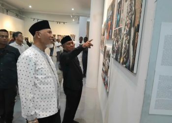 Gubernur Sumbar Mahyeldi Buka Pameran Etnofotografi Karya Seniman dan Budayawan Edy Utama