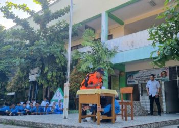 Bangun Kesadaran Sejak Dini, KSB Koto Tangah Edukasi Siswa SMPN 13 Padang tentang Siaga Gempa dan Tsunami