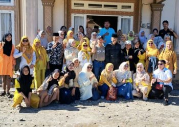 Keluarga Besar SMPN 13 Padang Gelar Family Gathering 2025: Deep Learning dan  Keakraban