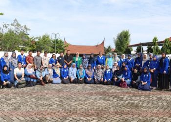 Fakultas Farmasi se-Indonesia Gelar Pengabdian Masyarakat di Desa Talago Sariak Pariaman