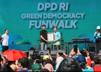 Canangkan Hari Green Democracy, Ketua DPD RI Raih Dua Rekor MURI