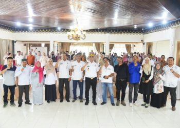 130 Orang Pegiat Lingkungan Ikut Sosialisasi Pembentukan Bank Sampah di Pariaman