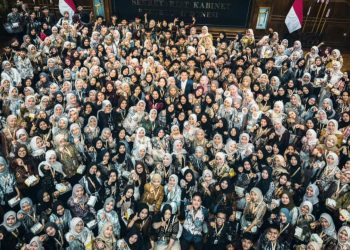 Pecah, 300 Mahasiswa UNP Antusias Bertemu dengan Seskab Teddy Indra Wijaya di Jakarta