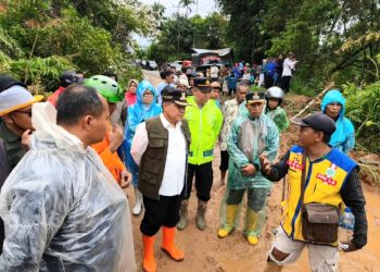 Bupati Agam Tinjau Lokasi Terdampak Bencana di Palupuah, Pastikan Penanganan Maksimal