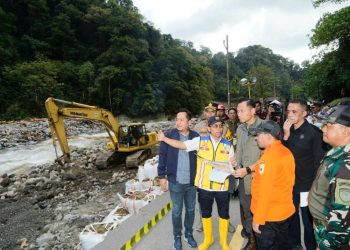 Menko AHY Tinjau Jalan Putus di Lembai Anai, Janji 2 Minggu Lagi Bisa Dilewati