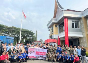 Sekda Jasman Lepas 55 Relawan Peduli Bencana Dharmasraya