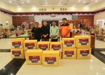 500 Kg Rendang Tali Asih dari Masyarakat Dharmasraya Merapat di Agam