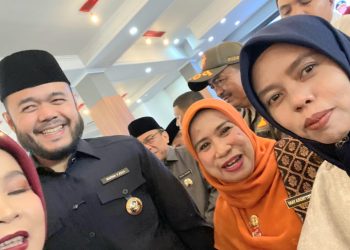 Keluarga Besar SMPN 13 Padang Ikut Bangga, Guru BK Mereka Heny Indrayani Dilantik Jadi Kepala Sekolah SMPN 15 Padang