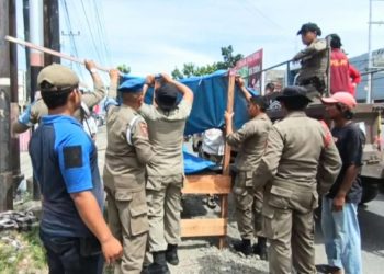 Penertiban PKL oleh Satpol PP Padang Berdasarkan Aturan dan Perundang-undangan yang Berlaku