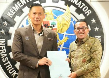 Bupati Tanah Datar Eka Putra Laporkan Jalan Rusak ke Menko AHY