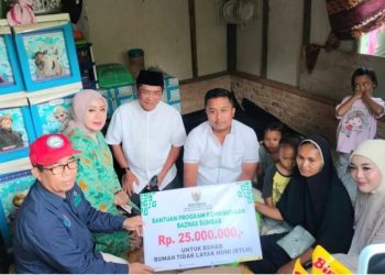 Safari Ramadan di Padang Pariaman, Wagub Vasco Ruseimy Kunjungi Pasar Pabukoan dan Bedah Rumah