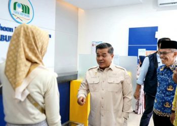 Pastikan Masyarakat Terlayani dengan Baik, Bupati Agam Inspeksi Perumda Tirta Antokan