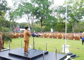 Bupati Tanah Datar Eka Putra Pimpin Apel Gabungan Siap Cuti Lebaran
