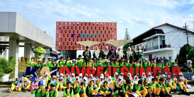 KAI Divre II Sumbar Hadirkan Layanan Kereta Api Ramah Anak, Edukasi Transportasi Publik Sejak Dini