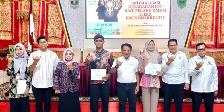 Buka Penyuluhan Narkoba dan HKI Gebu Minang, Bupati JKA Ajak Generasi Muda Perangi Narkoba