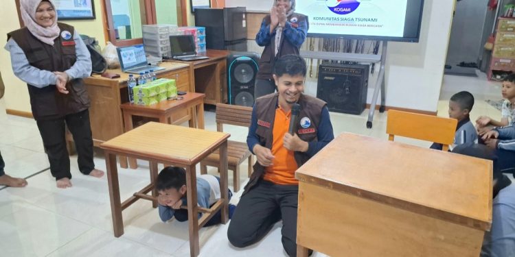 Kogami Sasar SLB (Autis) Harapan Bunda, Beri Edukasi dan Simulasi Bencana Gempa dan Tsunami