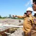 Bupati Eka Putra Pastikan Progres Pembangunan Sabo Dam Sungai Jambu Berjalan Sesuai Target