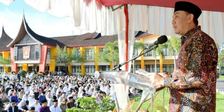 Salat Idul Adha 1447 H, Ribuan Jamaah Padati Halaman Kantor Bupati Agam