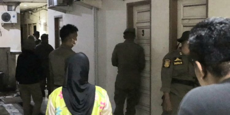 Satpol PP Padang Tertibkan Kos-kosan yang Terindikasi Melanggar Aturan