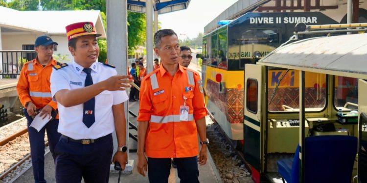 Jelang Libur Sekolah, KAI Divre II Sumbar Perkuat Kesiapan Operasional Melalui Cek Lintas Padang–Naras