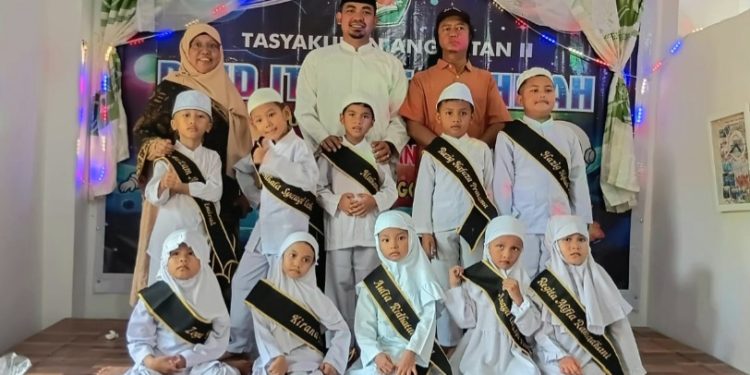 Tasyakuran dan Wisuda Angkatan ke-2; PAUD IT/TK IT Lathifah Sungai Sapih Lahirkan Generasi Berkarakter dan Penghafal Quran