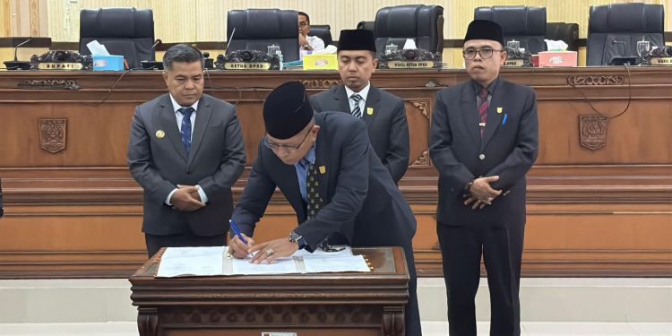 DPRD Agam Setujui Ranperda Pertanggungjawaban APBD 2025