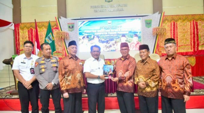 Pengurus PWRI Padang Pariaman Dikukuhkan, Bupati JKA Ajak Wredatama Jadi Mitra Strategis Pembangunan