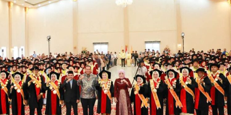 Unisbar Wisuda 328 Wisudawan/wati, Dihadiri Walikota Pariaman Yota Balad