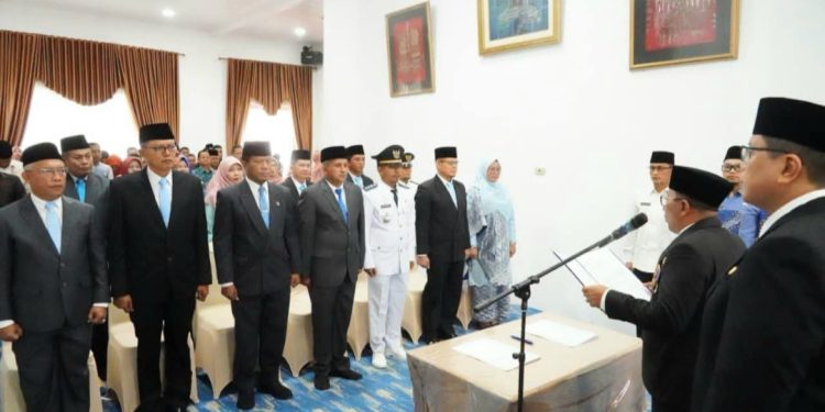Lagi, Bupati Eka Putra Lantik 13 Pejabat Manajerial di Lingkungan Pemkab Tanah Datar