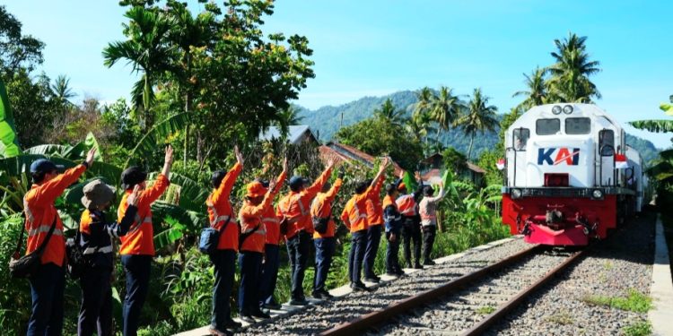 Antisipasi Cuaca Ekstrem, Kepala KAI Divre II Sumbar Pimpin Pemeriksaan Lintas Jalur Kereta Api Padang–Bukit Putus
