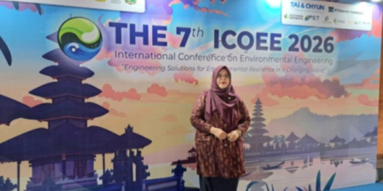 Guru Besar Faperta Unand Prof Novri Nelly Tampil Sebagai Presenter di Forum Internasional The 7th ICOEE 2026 di Bali
