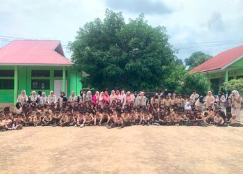 Mahasiswa KKN UNP Edukasi Anti-Bullying dan Hadirkan Mading Edukatif di SDN 01 Manggilang Kabupaten Limapuluh Kota