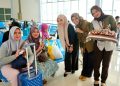 Semarak Hari Jadi Kota Padang ke-357, KAI Divre II Sumbar Sapa Pelanggan dengan Berbagi Apresiasi
