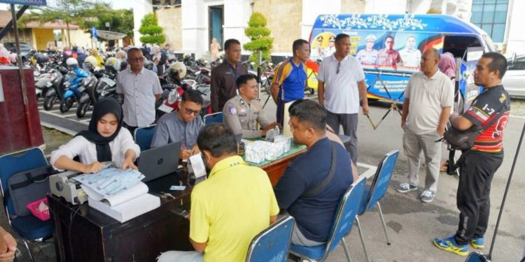 Mudahkan Masyarakat Bayar Pajak Kendaraan, SAJUMPA Hadir di Balaikota Pariaman