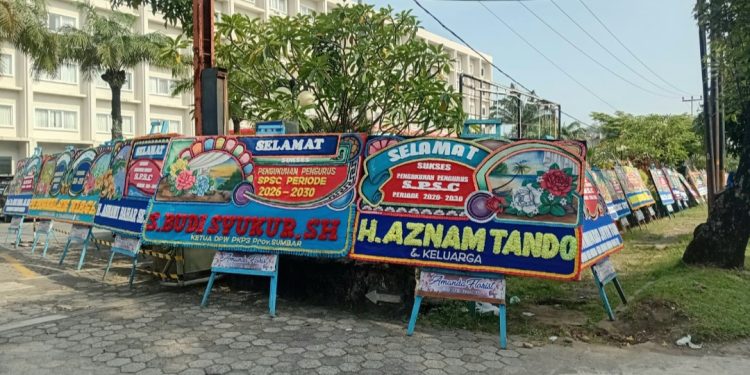 Jelang Pengukuhan Pengurus SPSC Nanti Malam, Karangan Bunga Ucapan Selamat Berjejer di Hotel Pangeran Beach