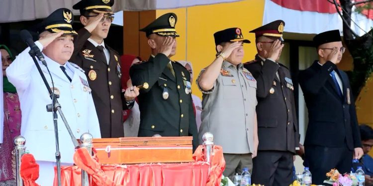 Upacara HUT ke-81 RI di Agam, Bupati Benni Warlis Ajak Semua Pihak Syukuri Nikmat Kemerdekaan