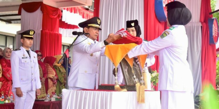 Peringatan HUT ke-81 RI di Padang Pariaman Berlangsung Khidmat, Paskibraka Sukses Kibarkan Merah Putih