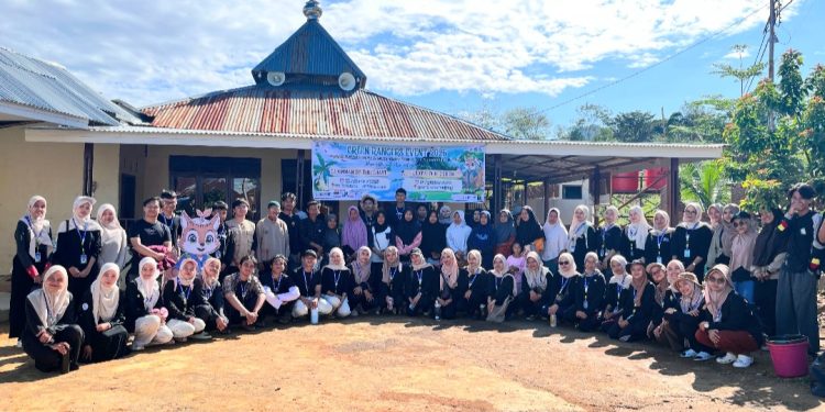 Pulihkan Lingkungan Pascabencana di Batu Busuk Padang, Green Rangers Event Unand Gelar Aksi Penanaman Pohon