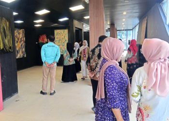 16 Karya Drawing Sold Out di Pameran Abstrak Kemerdekaan Youth Center Padang