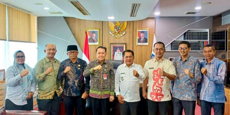 Perkuat Langkah Pembentukan BUMD, Bupati JKA Konsultasi ke Kemendagri