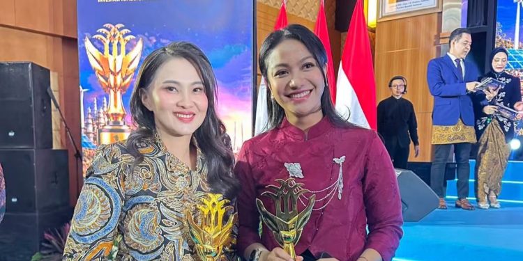 Bupati Annisa Bawa Kabupaten Dharmasraya Menasional, Raih Terbaik I Anugerah Layanan Investasi 2026