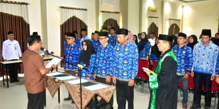 Perkuat Pelayanan Berbasis Keahlian, Bupati JKA Lantik 23 Pejabat Fungsional