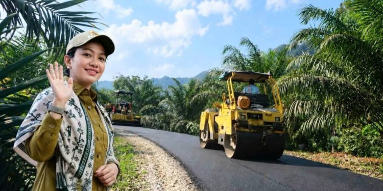 Pengaspalan Jalan Pulau Punjung-Lubuk Bulang Dimulai, Perkuat Konektivitas ke Timpeh