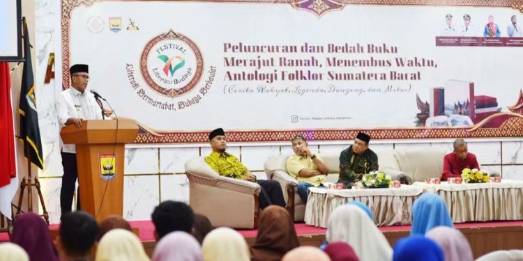 Wawako Pariaman Mulyadi Ingatkan Pentingnya Literasi Budaya di Tengah Gempuran AI