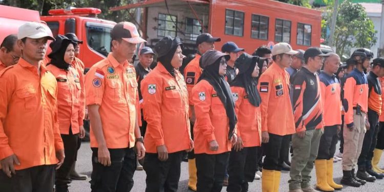 Tanah Datar Kirim 75 Satgas Penanggulangan Bencana Nagari ke Arosuka